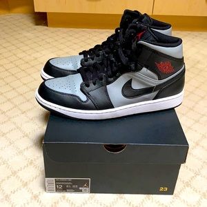 Air Jordan 1 mid